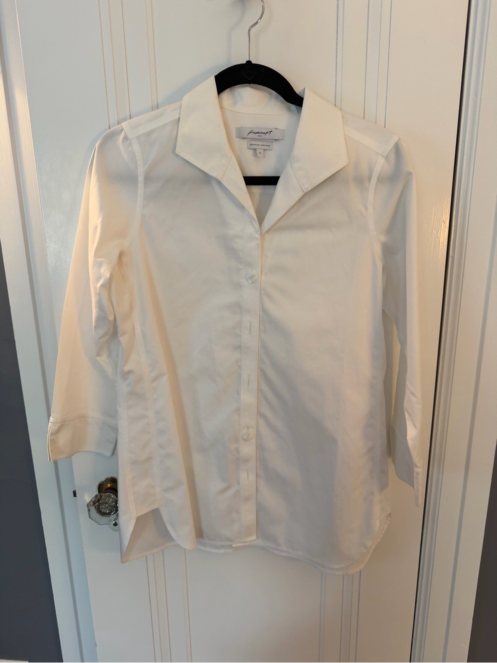 EUC Foxcroft No-Iron White Cotton Blouse, size 4